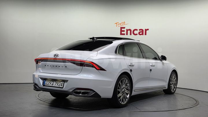 Hyundai Grandeur 2022 — 2