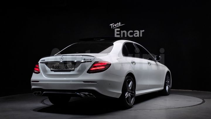 Mercedes Benz E Class 2020 — 2
