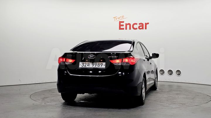 Hyundai Avante 2012 — 4