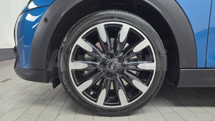Mini Cooper 2023 — 5