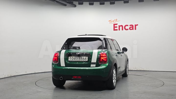 Mini Cooper 2020 — 4