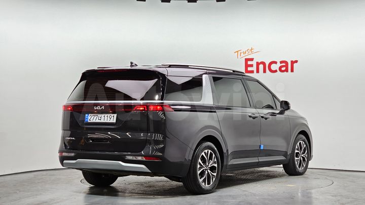 Kia Carnival 2023 — 2