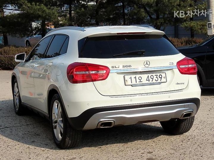 Mercedes Benz GLA Class 2015 — 3