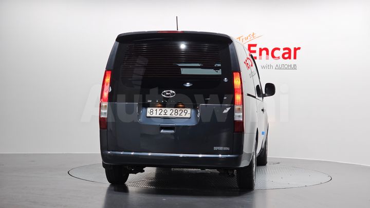 Hyundai Staria 2022 — 4