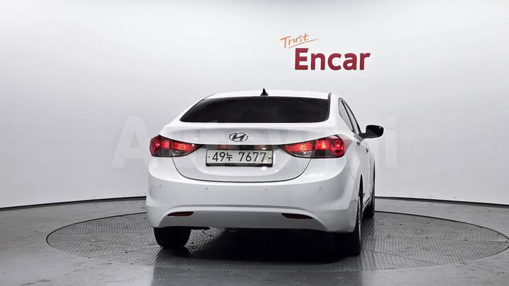 Hyundai Avante 2012 — 4