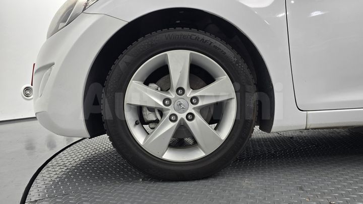 Hyundai Avante 2012 — 5