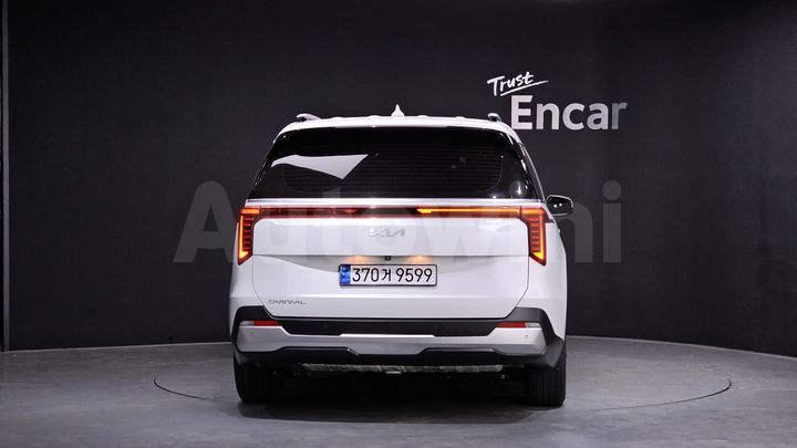 Kia Carnival 2024 — 4