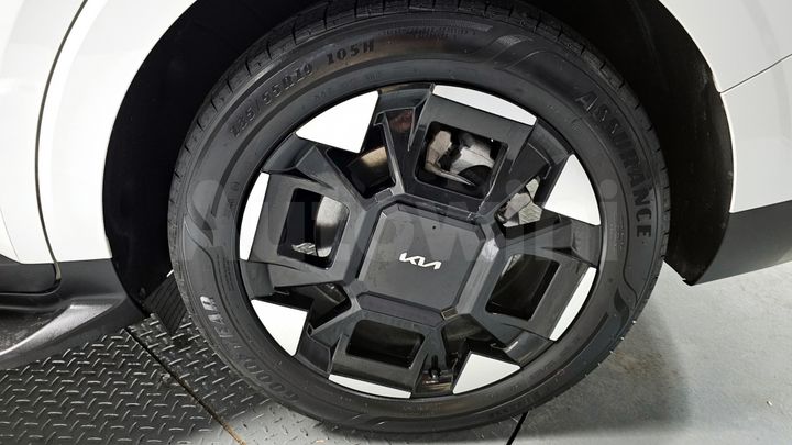 Kia Carnival 2024 — 5