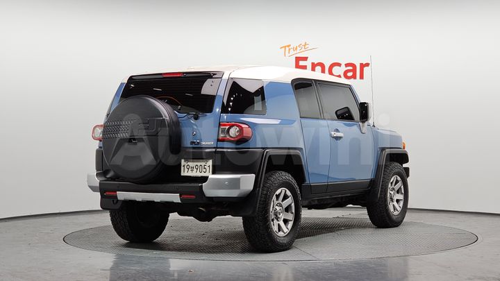 Toyota FJ Cruiser 2014 — 2