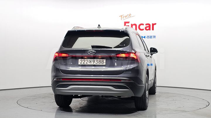 Hyundai SantaFe 2022 — 4