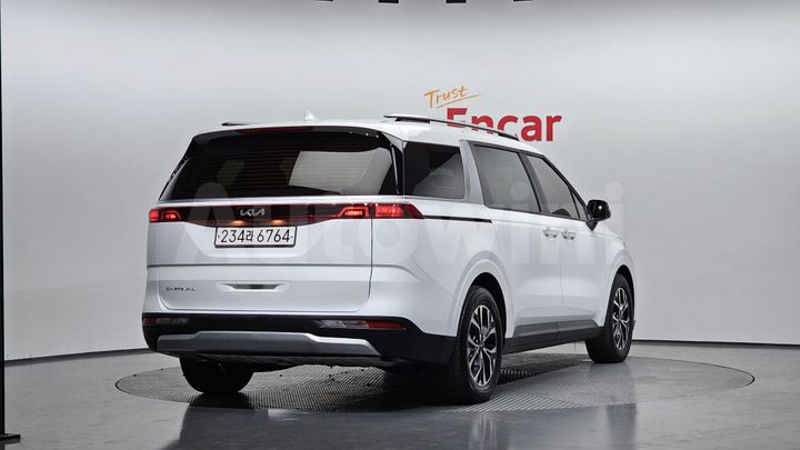 Kia Carnival 2022 — 2