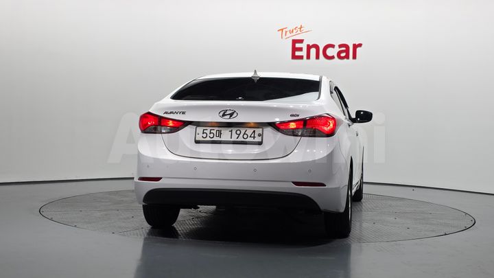Hyundai Avante 2014 — 4