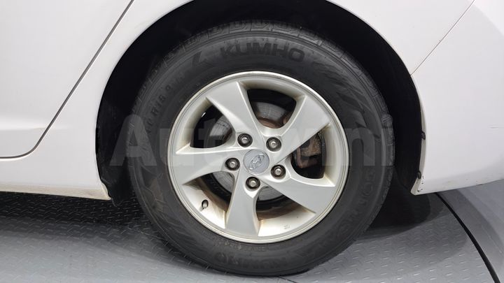 Hyundai Avante 2014 — 5