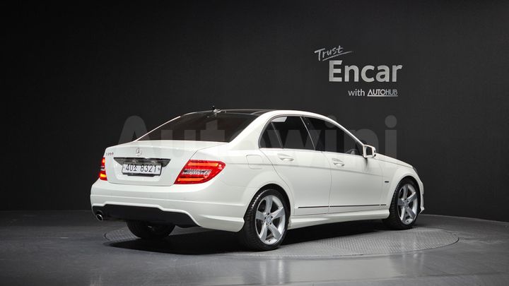Mercedes-Benz C Class 2012 — 2