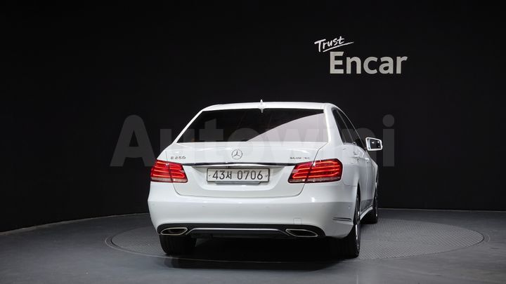 Mercedes-Benz E Class 2016 — 4