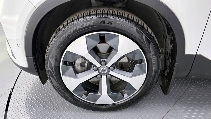Volvo XC40 2023 — 5