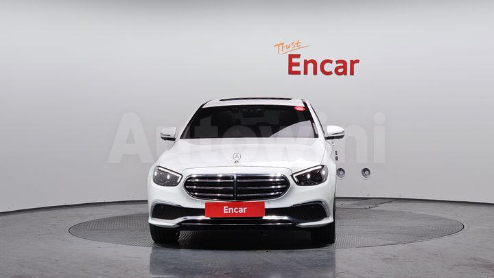 Mercedes-Benz E Class 2023 — 3