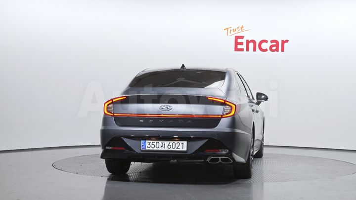 Hyundai Sonata 2023 — 4