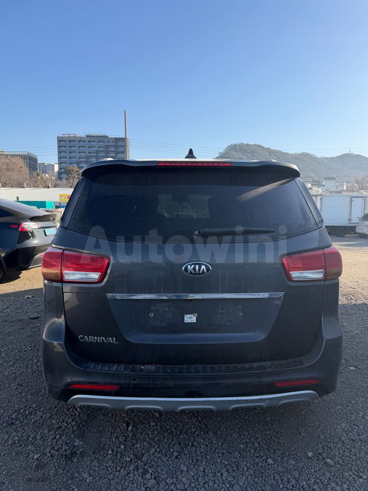 Kia Carnival 2015 — 3