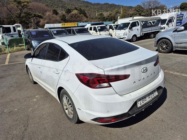 Hyundai Avante 2019 — 3