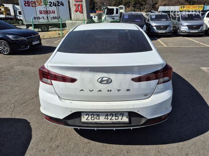 Hyundai Avante 2019 — 5