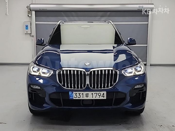 BMW X5 2021 — 2