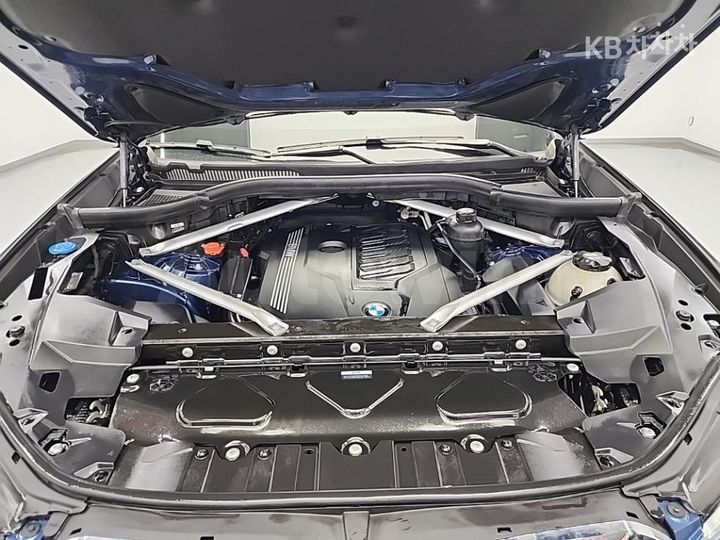 BMW X5 2021 — 5
