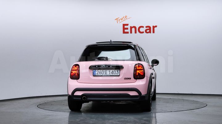 Mini Cooper 2022 — 4