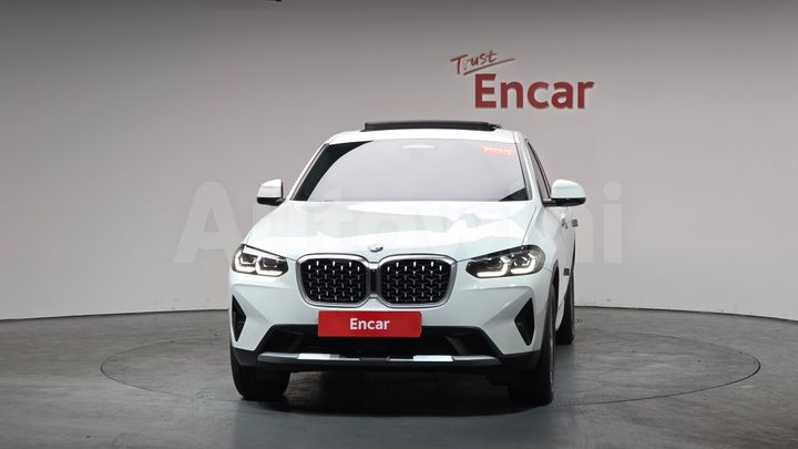 BMW X4 2023 — 2