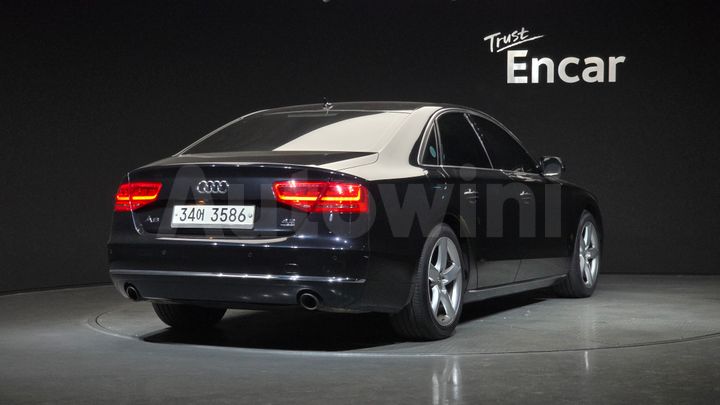 Audi A8 2011 — 2