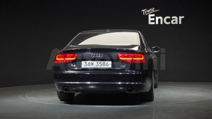 Audi A8 2011 — 4