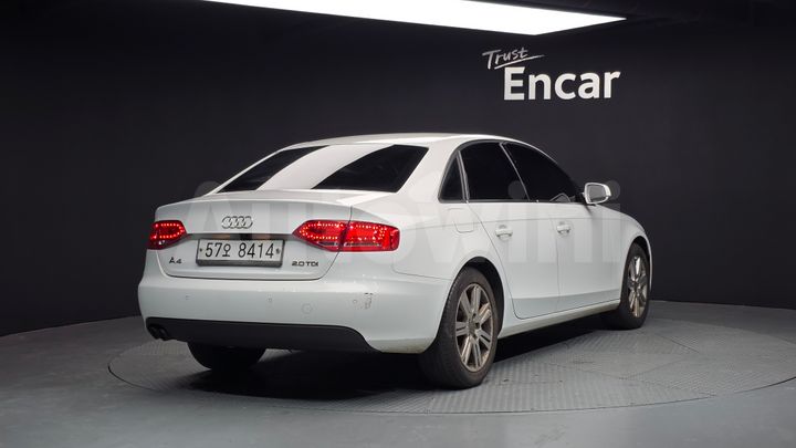 Audi A4 2012 — 2