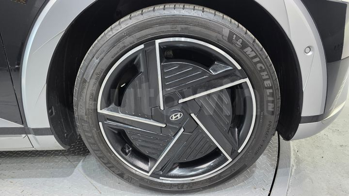Hyundai Ioniq5 2025 — 5