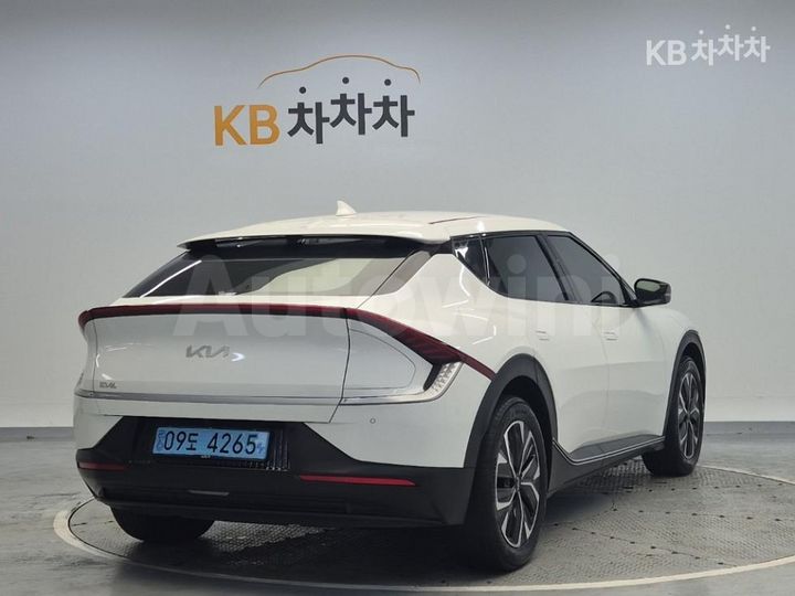 Kia EV6 2023 — 3
