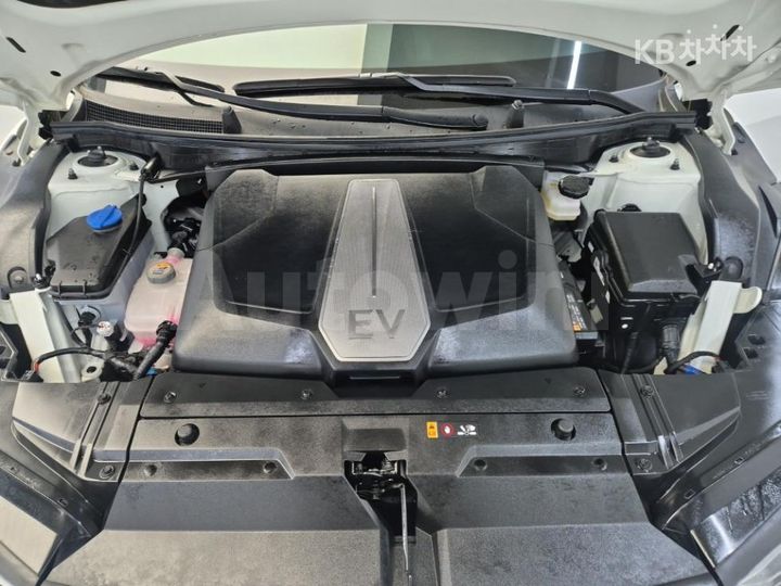 Kia EV6 2023 — 5