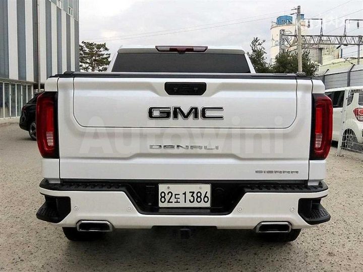 GMC Sierra 2023 — 4