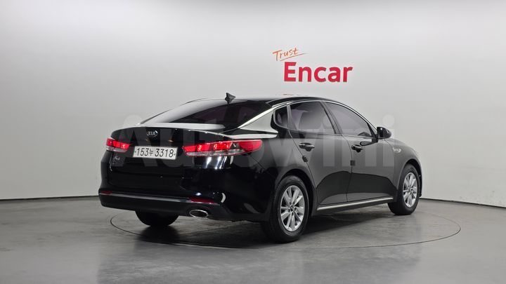 Kia K5 2017 — 2
