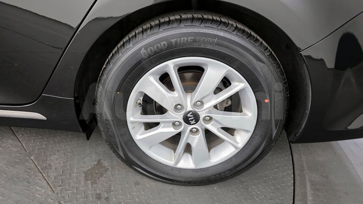 Kia K5 2017 — 5