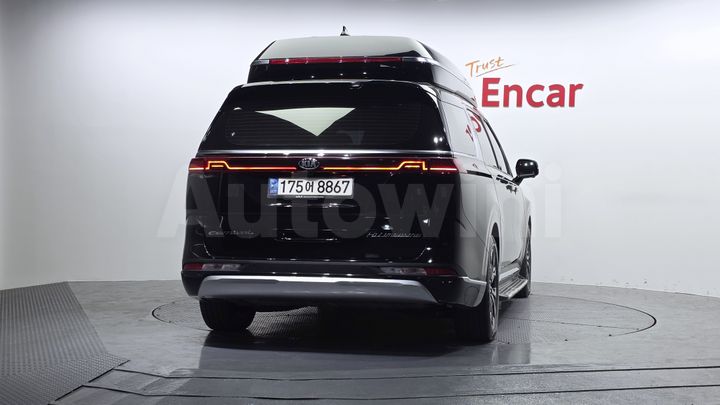 Kia Carnival 2021 — 4