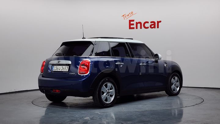 Mini Cooper 2015 — 2