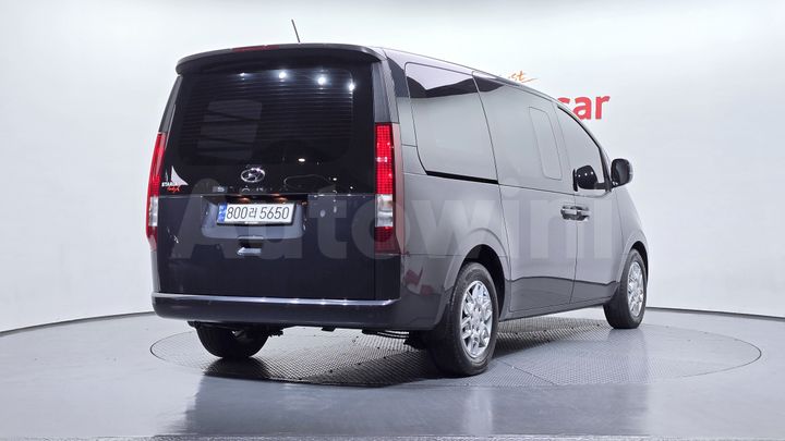 Hyundai Staria 2023 — 2