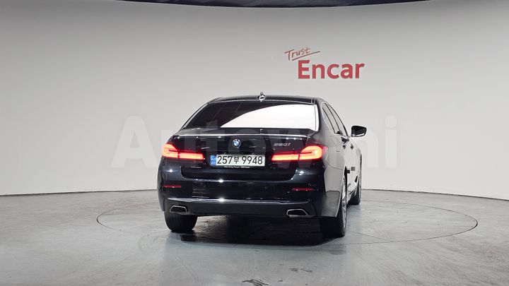 BMW 5 Series 2021 — 3
