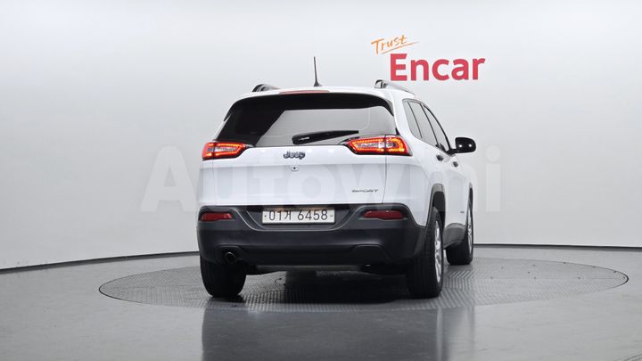 Jeep Cherokee 2016 — 4