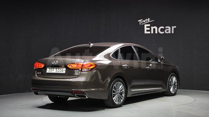 Hyundai Aslan 2015 — 2