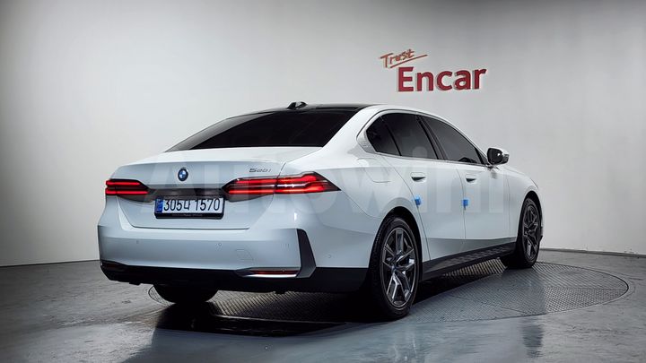 BMW 5 Series 2024 — 2