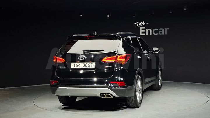 Hyundai SantaFe 2016 — 4