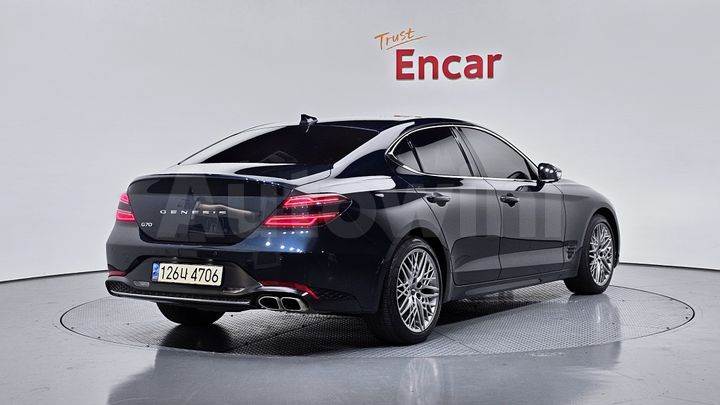 Genesis G70 2021 — 2