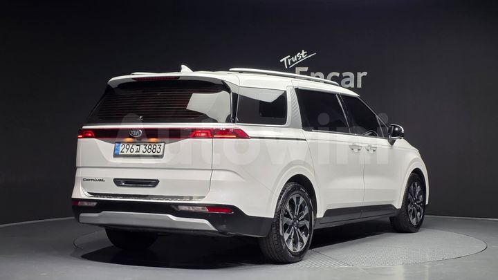 Kia Carnival 2021 — 2