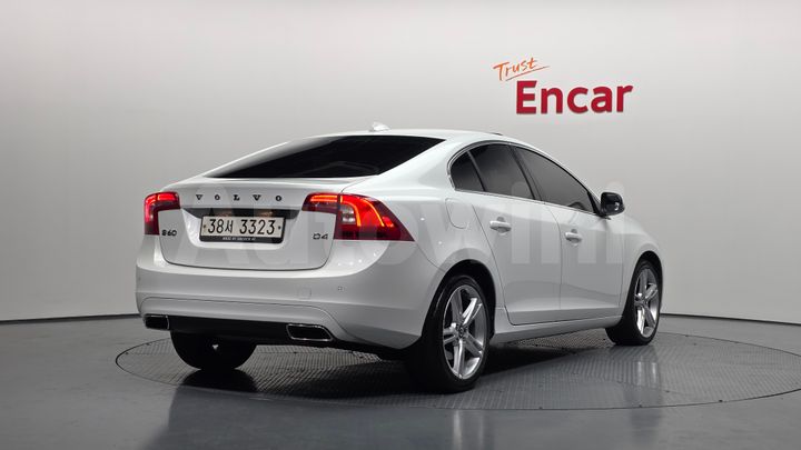Volvo S60 2018 — 2