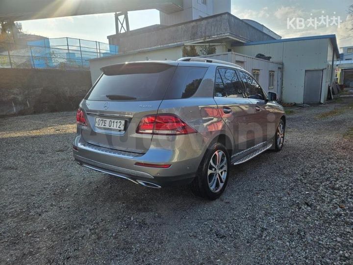 Mercedes Benz GLE Class 2016 — 4